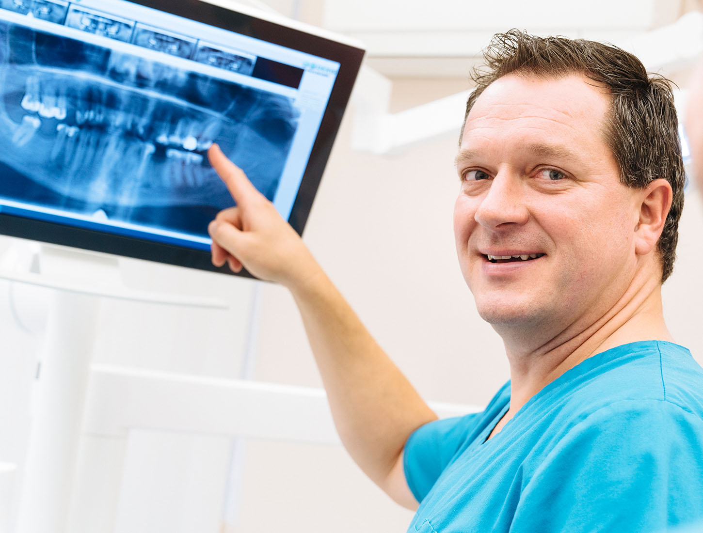 Galerie Zahnarzt SandersdorfBrehna / Zahnarzt BitterfeldWolfen